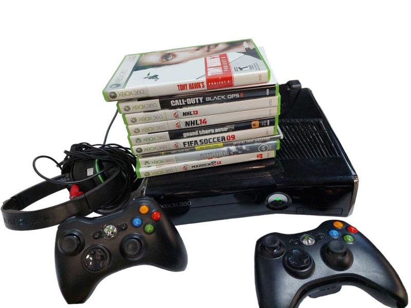 Microsoft Xbox 360 Bundle w 2 Controllers , 9 Games  =