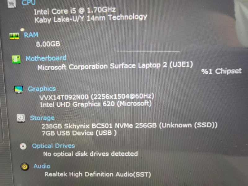 MS Surface Laptop 2 1769 | 4-Core i5-8350U @1.7GHz | 8GB RAM | 256GB SSD  Lap200