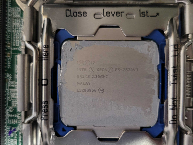 HPE ProLiant BL460c Gen9 2x Intel Xeon E5-2670 v3, No RAM, No HDD _