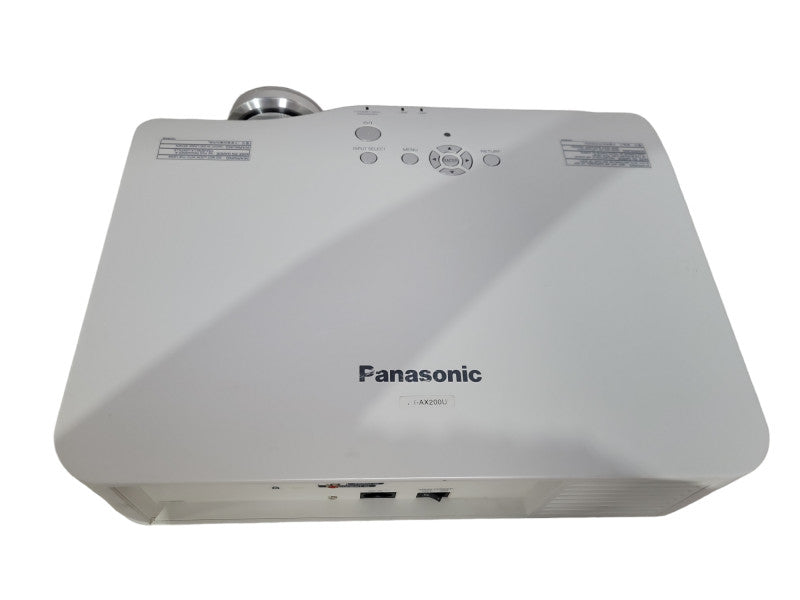 Panasonic PT-AX200U 720p 2000 Lumens 3LCD Home Theater Projector 965 Lamp Hou !