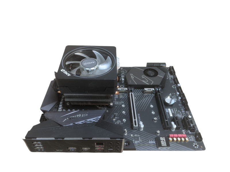 AMD Ryzen 7 3700X | X570 AORUS ELITE | 2x M.2 | 16GB DDR4 | I/O Shield