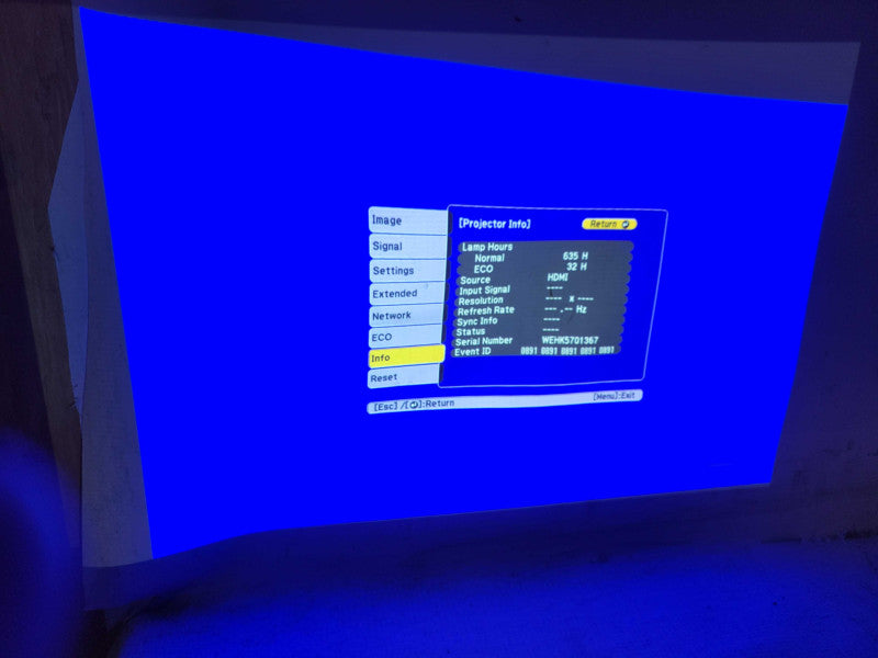 Epson EX7240  WXGA Projector 3200 Lumens 635 Lamp Hrs 32 Hrs ECO !
