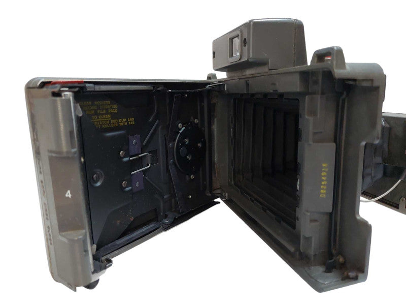 Vintage Polaroid Countdown M60 Automatic Land Camera  =