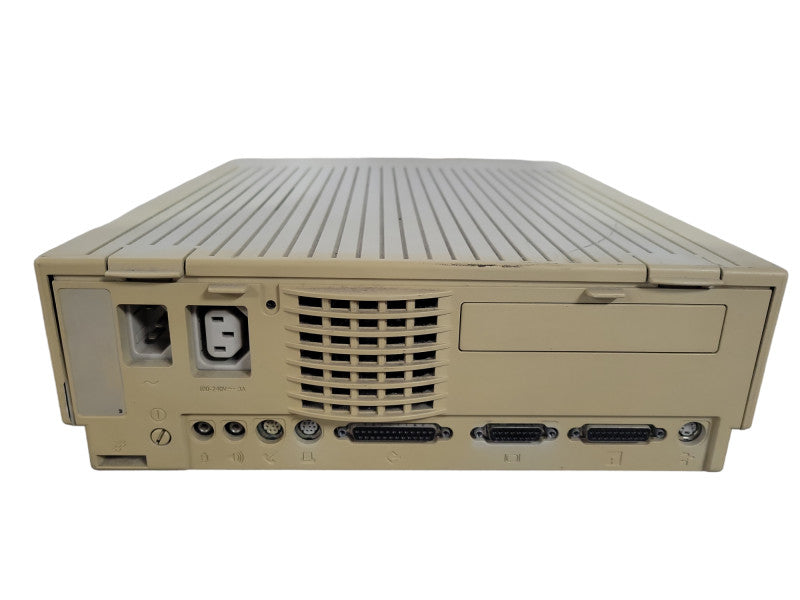 Vintage Apple Macintosh IIsi M0360 - Powers On NO HDD !