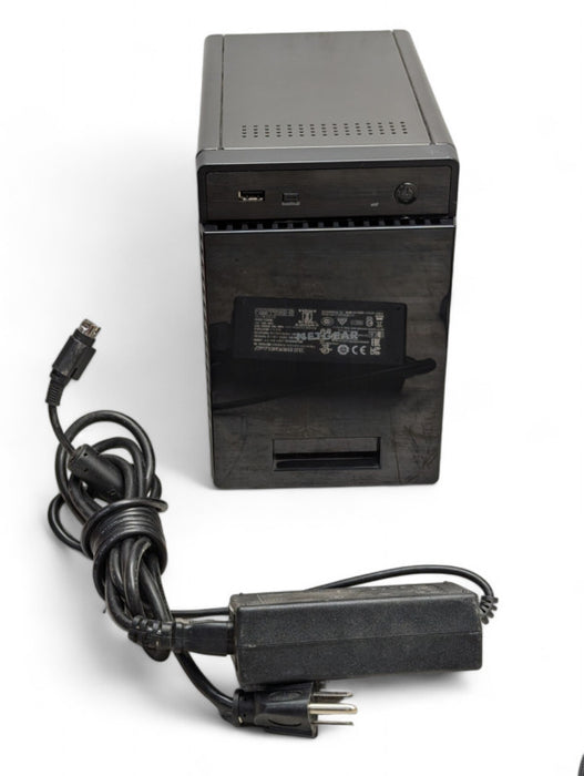 NETGEAR RND-4E RN21400 4 Bay NAS with 4 2TB HDDs installed  -