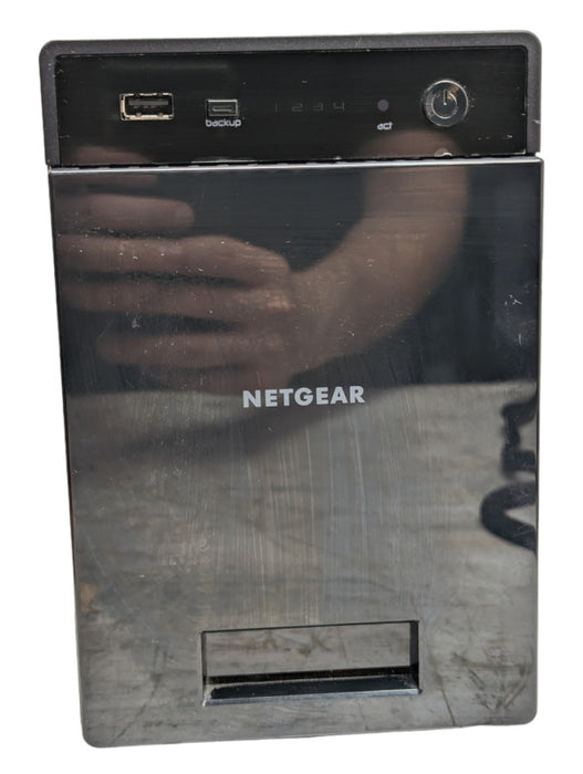 NETGEAR RND-4E RN21400 4 Bay NAS with 4 2TB HDDs installed  -