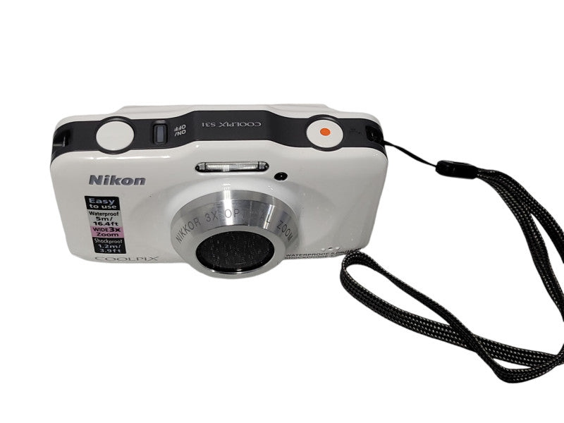 Nikon COOLPIX S31 10.1MP Digital Camera Waterproof camera White, READ _