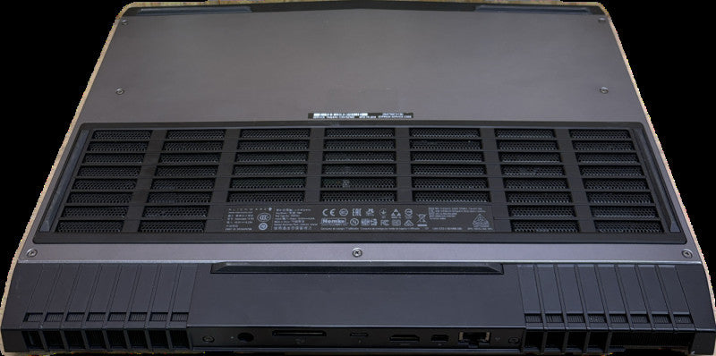 Alienware 15 R3 i7-7700HQ@2.8Ghz GTX 1060 6GB GPU 16GB 512SSD No Battery READ  Lap200
