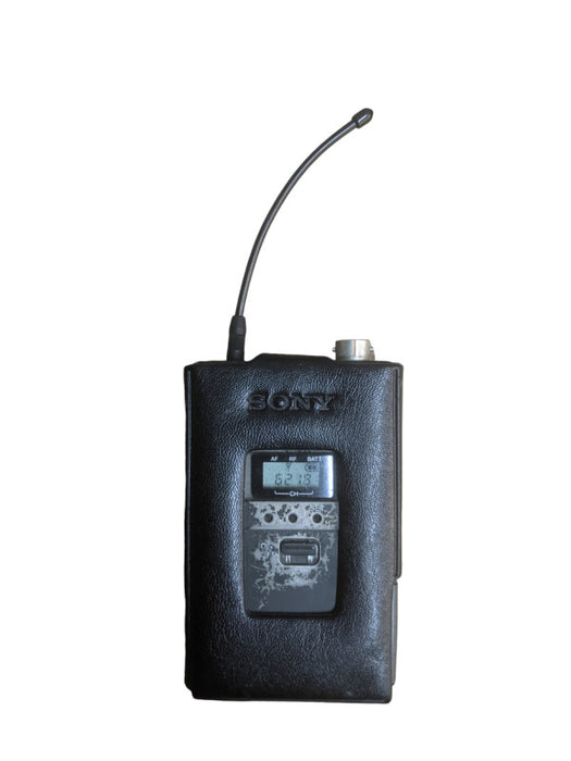 Sony WRT-822B UHF Synthesized Transmitter with Belt Clip | *READ*
