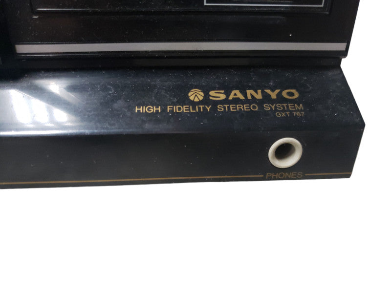 SANYO GXT-767 Stereo, Double Cassette, Turntable & AM/FM Radio