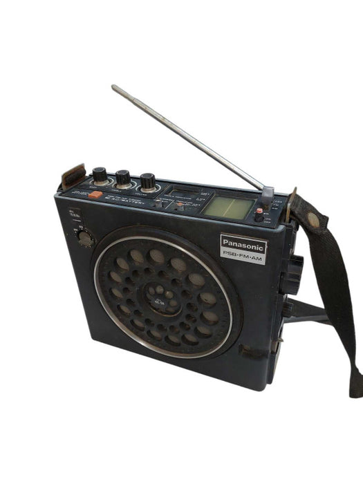 Vintage Panasonic PSB-FM-AM 3-Band IC AC/Battery Radio  =