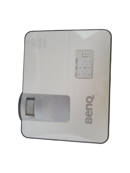 BenQ MW824ST Short-Throw Projector 720p WIDE HD CINEMA 6512 Lamp Hours READ !