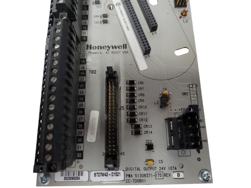 Honeywell CC-PD0B01 Digital Output Module, READ _