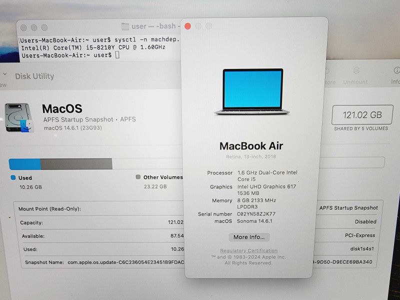 Apple Macbook Air Retina 2018 13" 2-Core i5-8210Y @ 1.6GHz 8GB DDR3 120GB SSD (