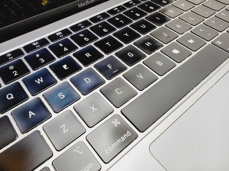 Apple Macbook Air Retina 2019 13" 2-Core i5-8210Y @ 1.6GHz 8GB DDR3 120GB SSD (