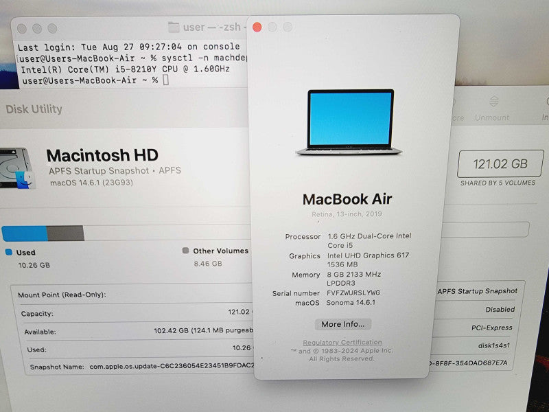 Apple Macbook Air Retina 2019 13" 2-Core i5-8210Y @ 1.6GHz 8GB DDR3 120GB SSD (
