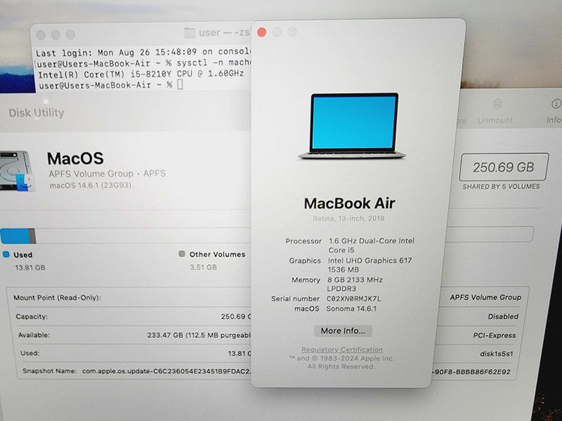 Apple Macbook Air Retina 2018 13" 2-Core i5-8210Y @ 1.6GHz 8GB DDR3 256GB SSD (