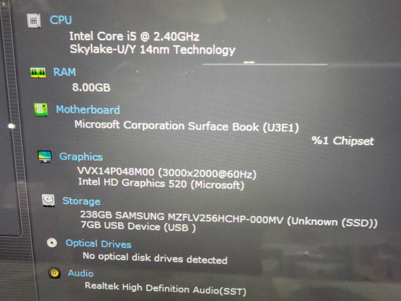 MS Surface Book 1703 | i5-6300U @2.4GHz | 8GB RAM | 256GB SSD - READ