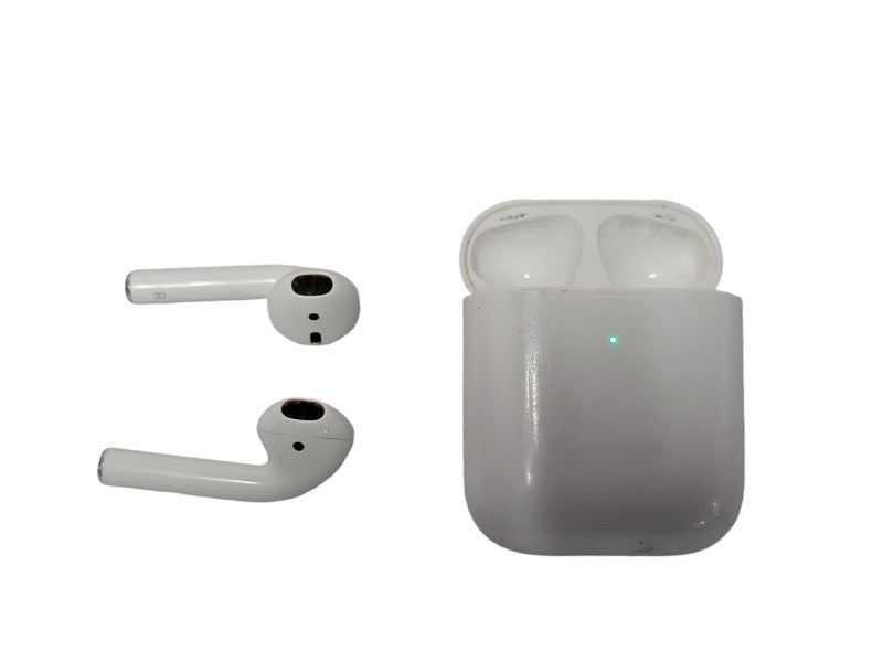 Apple AirPods A1938 with Charging Case _