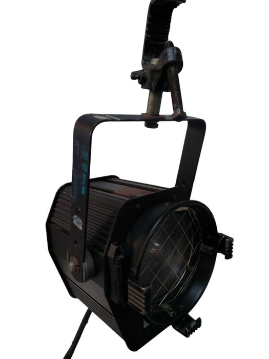 Fresnelite 1000Watt Stage Light 20A 125V Strand Lighting model: 379 =