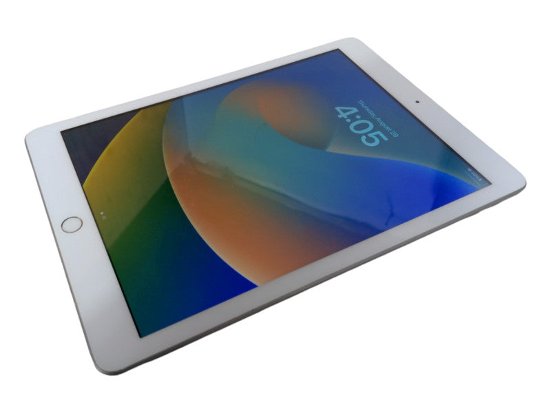Apple iPad 5th Gen (A1822) 32GB, Wi-Fi