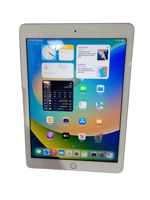 Apple iPad 5th Gen (A1822) 32GB, Wi-F !