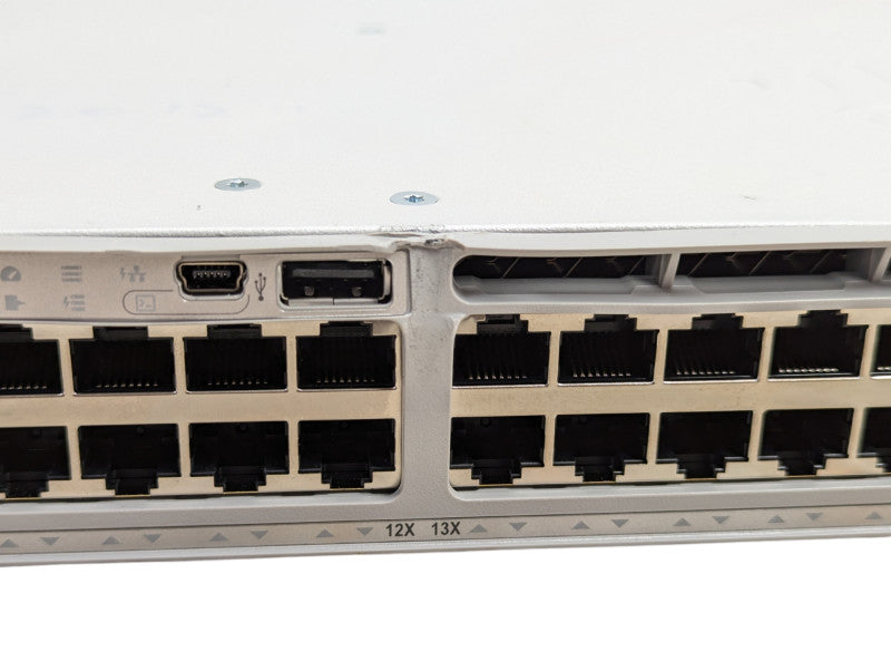 Cisco C9300-48P-E v05 48 Port UPOE+ Gigabit Managed Switch READ  -