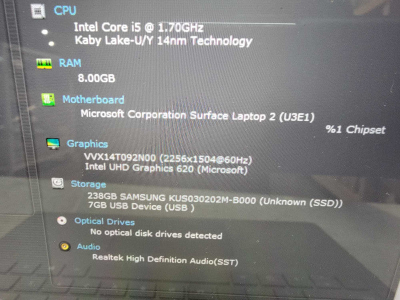 MS Surface Laptop 2 1769 | 4-Core i5-8350U @1.7GHz | 8GB RAM | 256GB SSD - READ Lap200