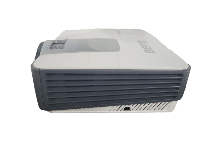 BenQ MW824ST Short-Throw Projector 720p WIDE HD CINEMA 1994 Lamp Hours !