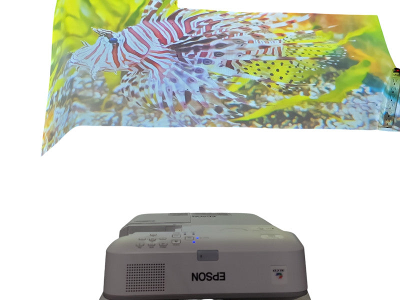 Epson PowerLite 680 XGA 3500 Lumens Short-throw LCD Projector 18 Lamp Hours _