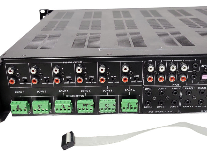 Factor V-66 Professional Multiroom control amplifier, Powers on, READ _