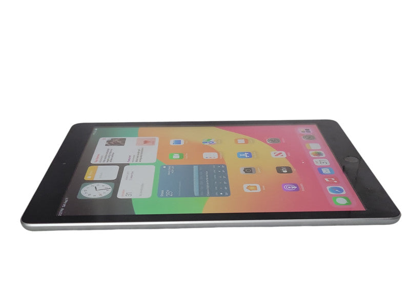 Apple iPad 6th Gen - 128GB - Gray Q_