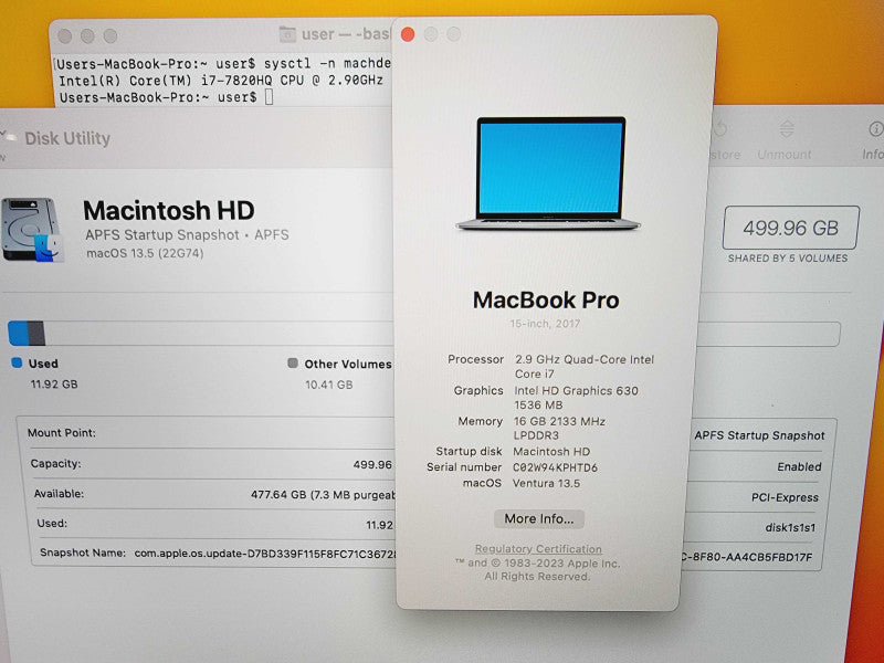 Apple Macbook Pro 2017 15" 4-Core i7-7820HQ @ 2.9GHz 16GB DDR3 512GB SSD Radeon Pro 560 4GB (