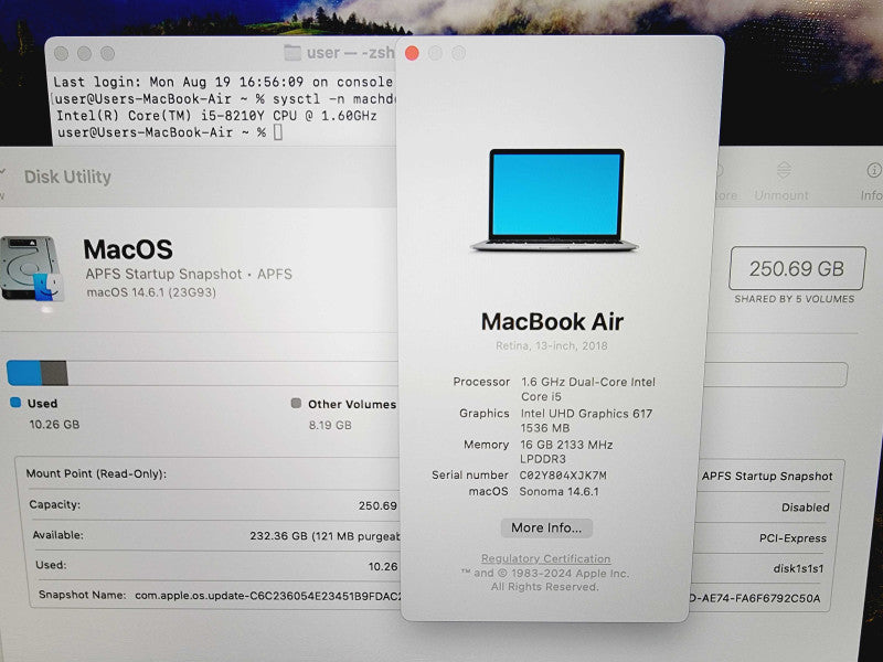 Apple Macbook Air Retina 2018 13" 2-Core i5-8210Y @ 1.6GHz 16GB DDR3 256GB SSD (