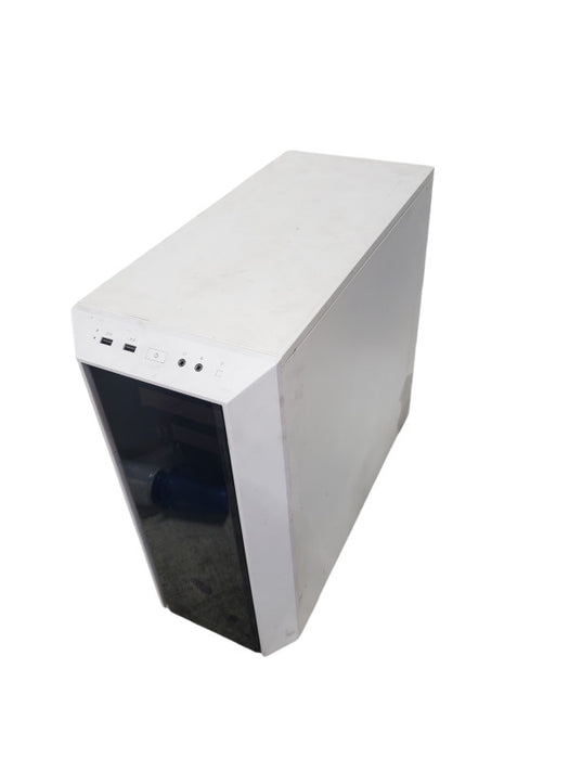 Custom PC Cooler Master|AMD RYZEN 7 1800x Ei|32GB RAM|GA-AX370-Gaming K7 READ