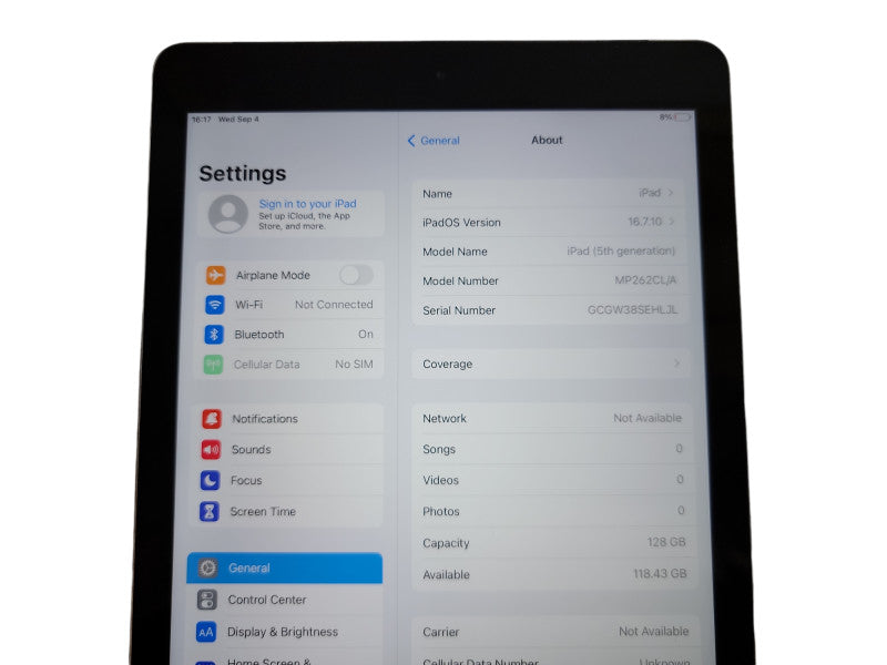 Apple iPad 5th Gen - 128GB - Gray (*