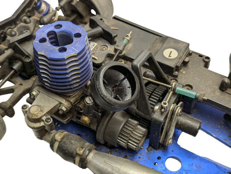 Kyosho Gas Powered RC Car Chassis with remote Please READ  -