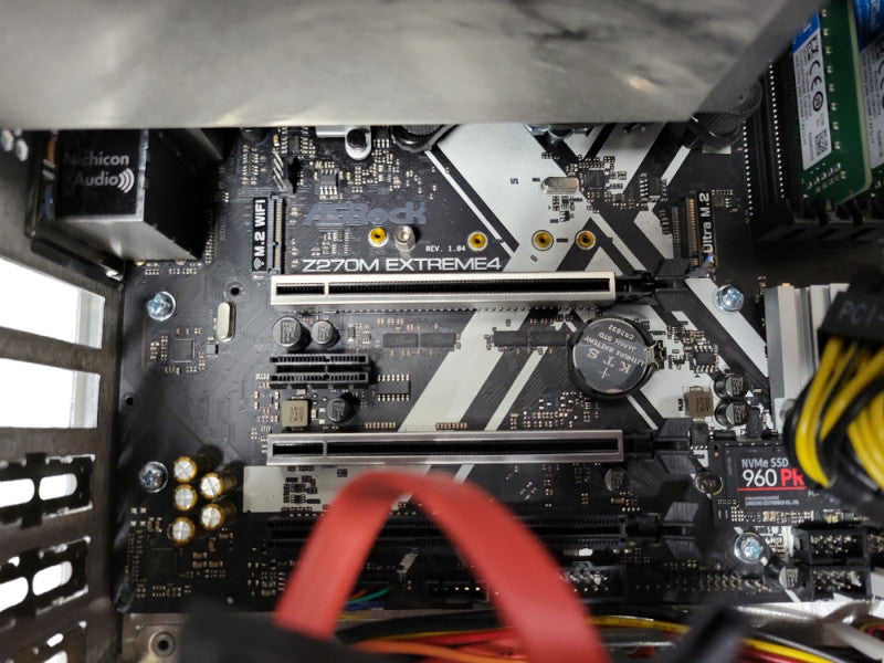Custom/AsRock Z270M Extreme4, Core I7-7700K 4.2GHz, 32GB DDR4, 512 GB SSD _