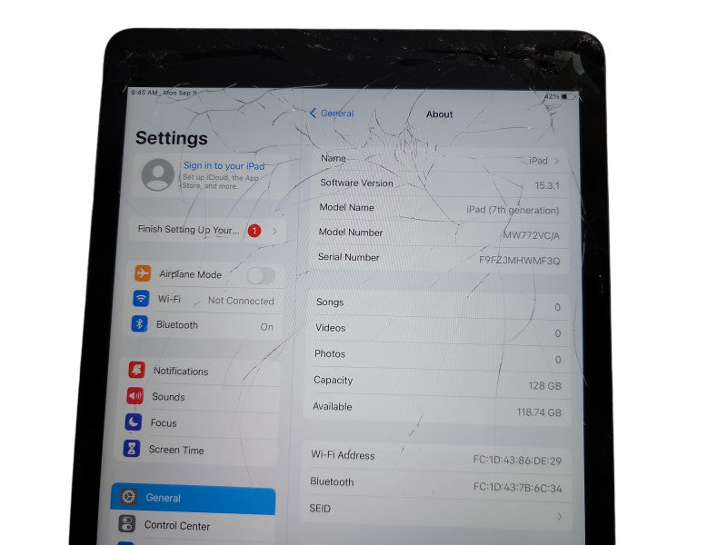 Apple iPad 7th - 128GB - Gray (*