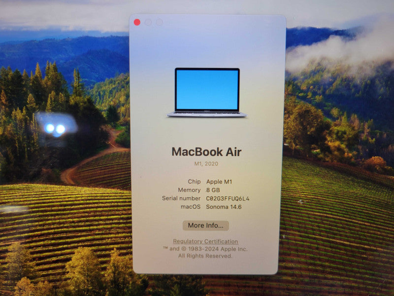 Apple Macbook Air 2020 13" 8-Core M1 @ 3.2GHz 8GB Ram 256GB SSD !