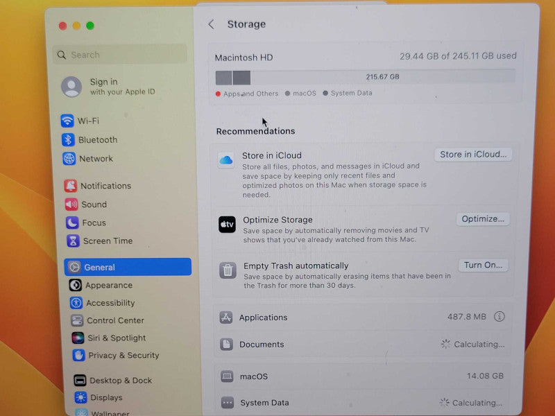 Apple Macbook Pro 2020 13" M1 Chip 8GB RAM 256GB SSD, 39 Cycle count  _