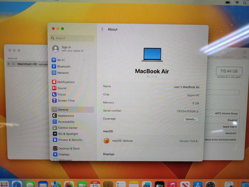 Apple Macbook Air 2020 13" 8-Core M1 @ 3.2GHz 8GB Ram 128GB SSD !