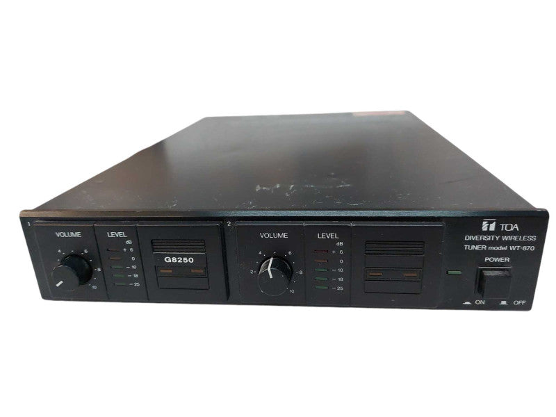 TOA Diversity Wireless Tuner Model: WT-870 With 2 G8250 Mics  =