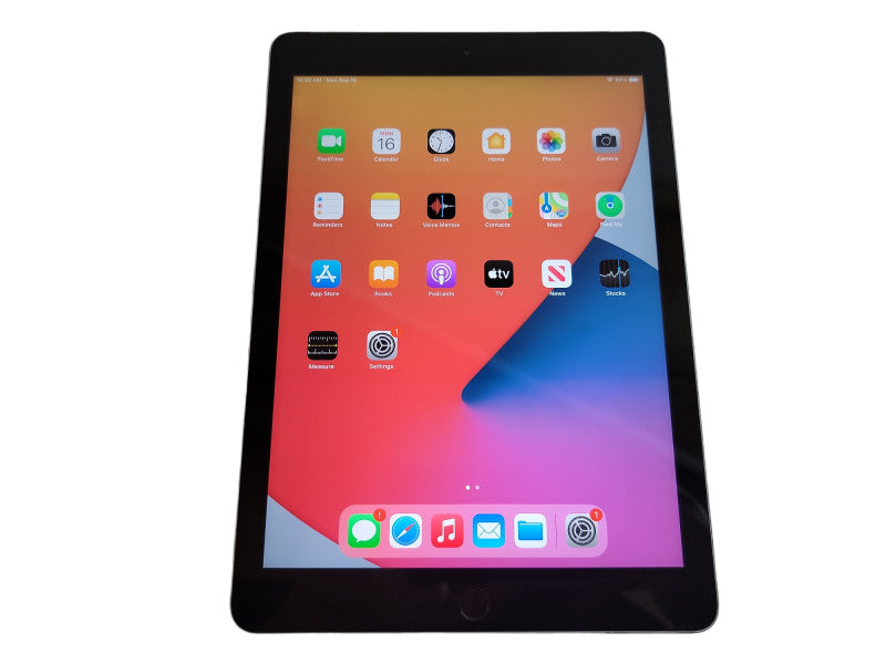 Apple iPad 5th Gen - 32GB - Gray (