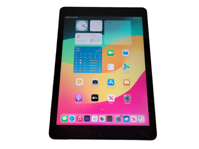 Apple iPad 6th Gen - 32GB - Gray (