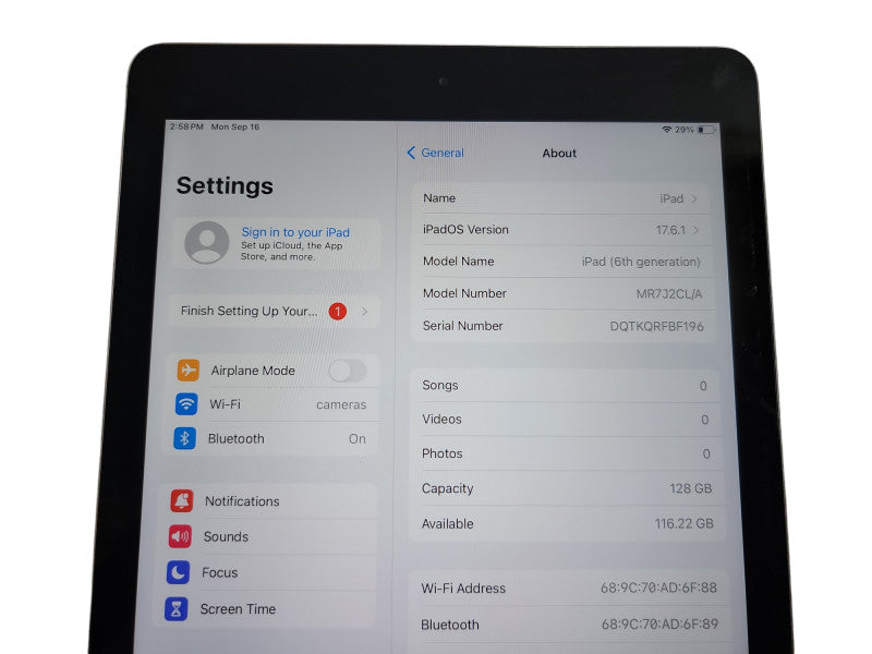 Apple iPad 6th Gen - 128GB - Gray (