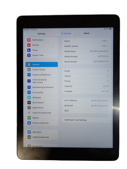 Apple iPad 6th - 32GB - Gray