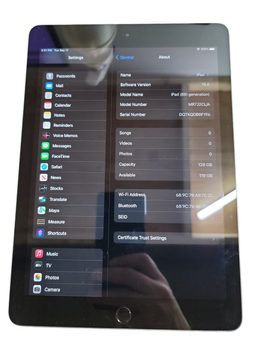 Apple iPad 6th - 32GB - Gray