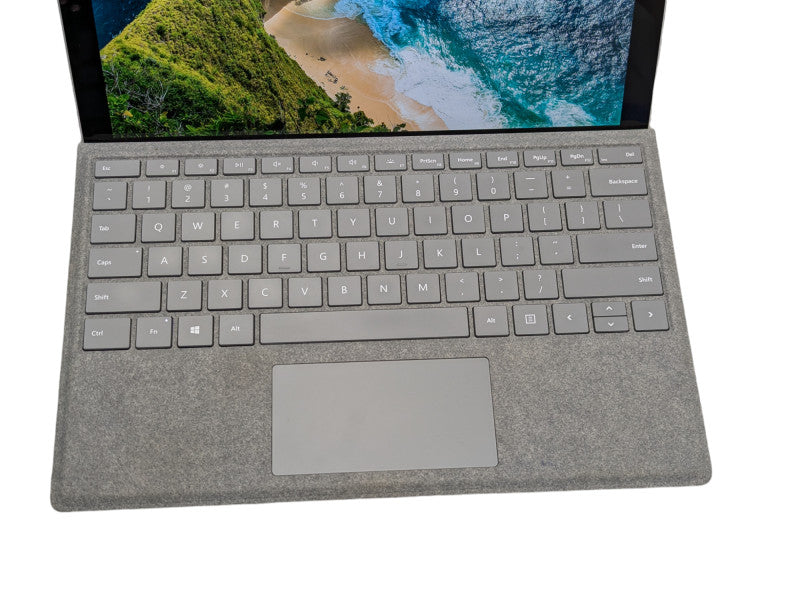 Surface Pro 7 12.3” Intel 4 Core i5-1035G4 @ 1.10Ghz 8GB RAM & 256GB  Q-