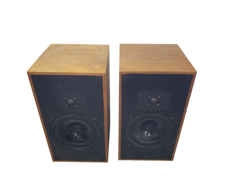 Vintage Pair of  2-way Bookshelf Speakers | READ
